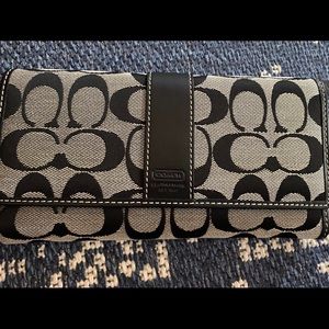 Coach signature wallet - never used